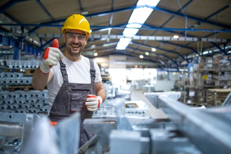 Quanto ganha um auxiliar de produção? | Tudo sobre cursos técnicos
