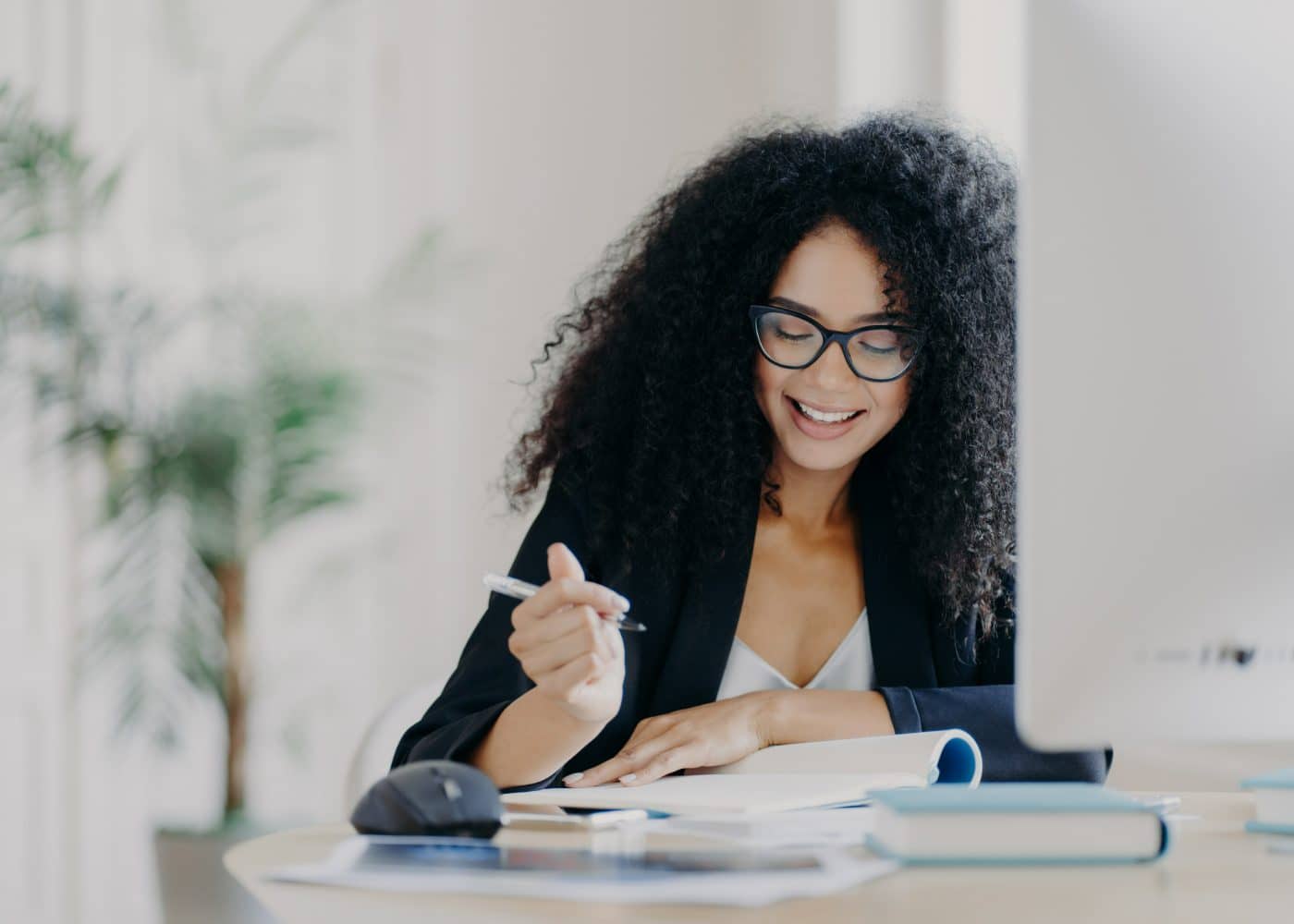 Quanto ganha um auxiliar administrativo? Veja agora!